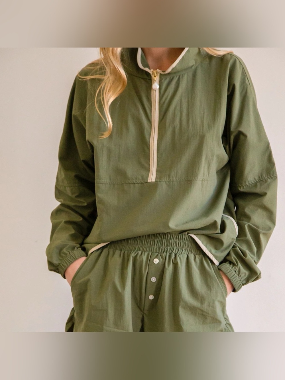 DONNI S Olive Green Nylon Half Zip Pearl Pull Windbreaker Made in USA